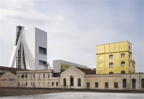 cosa c'è all'interno della fondazione prada|rem koolhaas architecture prada.